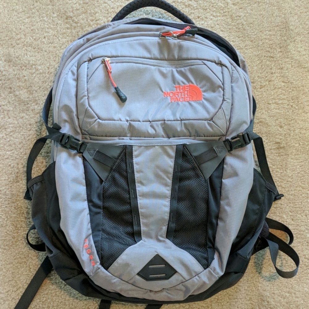 The North Face Recon Backpack 🎒